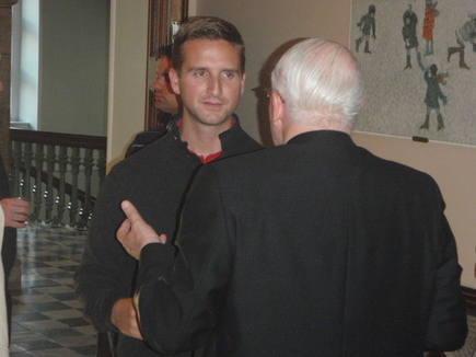 Un séminariste en conversation avec le Supérieur général Un séminariste en conversation avec le Supérieur général