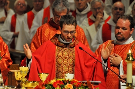 L'abbé Félix Roberge lors de son ordination presbytérale le 20 mai 2011 L'abbé Félix Roberge lors de son ordination presbytérale le 20 mai 2011