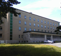 L'édifice du Petit Séminaire diocésain de Québec au 2215, rue Marie-Victorin à Sillery (Québec)